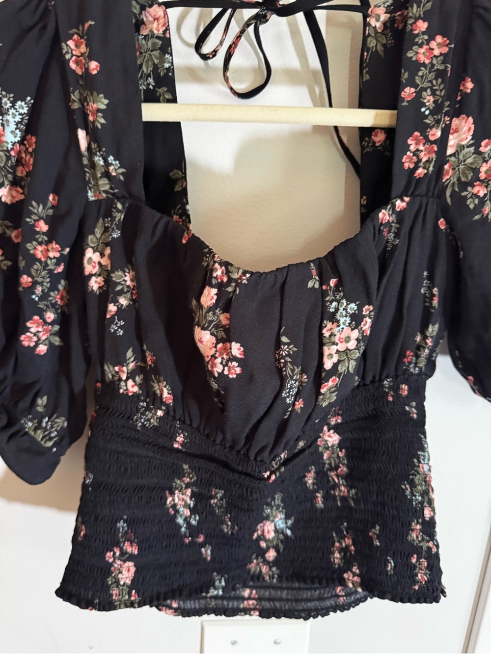 REFORMATION floral square neck ruched bodice smocked crop top - Picture 4 of 5